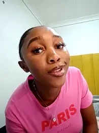 Hannah_107 stripchat stream image