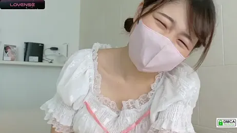 SUZU_ stripchat stream image