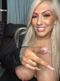 LittleMissEeve stripchat stream image