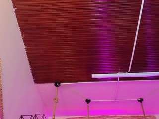 lady-brownn camsoda stream image