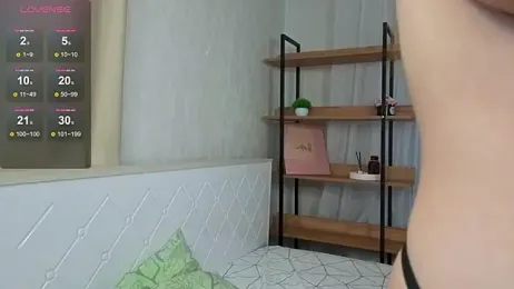 QueenieClagg stripchat stream image