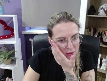Soft-Zoey bongacams stream image