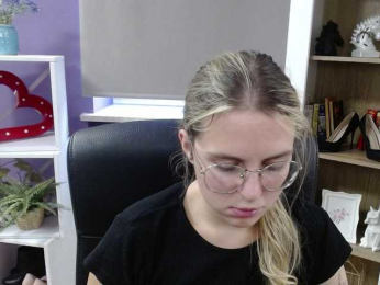 Soft-Zoey bongacams stream image