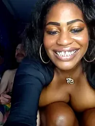 AmazonianMistress stripchat stream image