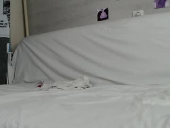 b4by_emilia chaturbate stream image