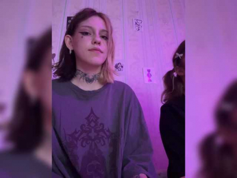 Molly-and-Ewa bongacams stream image