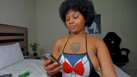 Renee-18 stripchat stream image