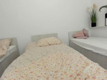 ehotlovea chaturbate stream image