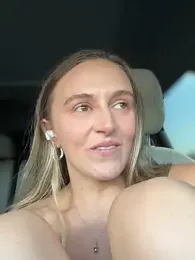 lunagirl13 stripchat stream image