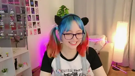 CoralineYoung stripchat stream image