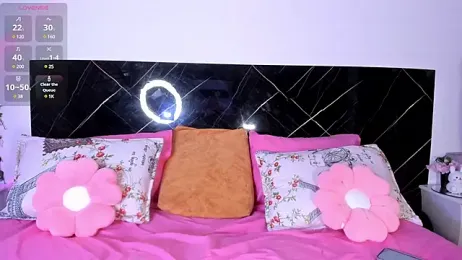 EmilyyGomez stripchat stream image