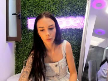 hotfallingdevil chaturbate stream image