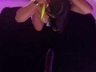 lady-brownn camsoda stream image