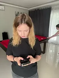 Nura_n_Sarah stripchat stream image