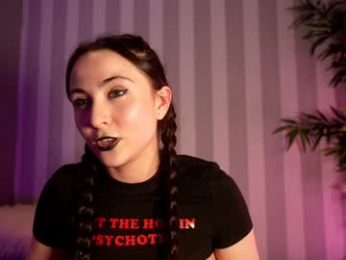 littlee33 chaturbate stream image