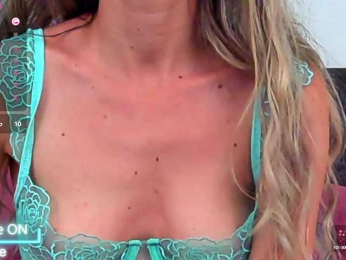 SelenaWest bongacams stream image