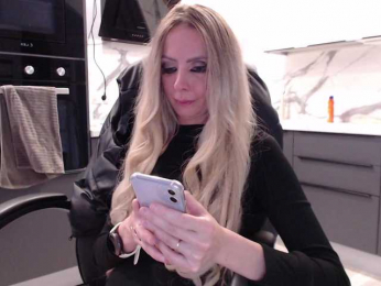 blondalina bongacams stream image