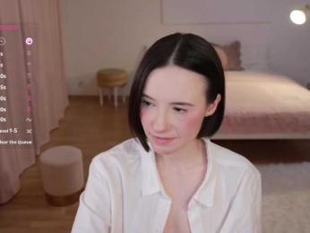 MissEssie bongacams stream image