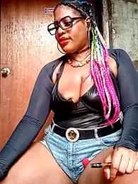 AmazonianMistress stripchat stream image