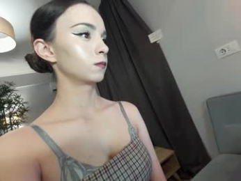 ehotlovea chaturbate stream image
