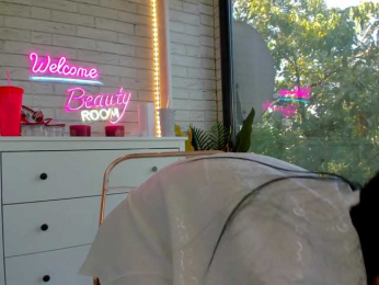 BritneyCharm bongacams stream image