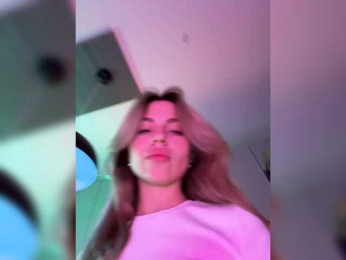 Nataliecroys bongacams stream image