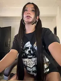 aly_golden_ stripchat stream image