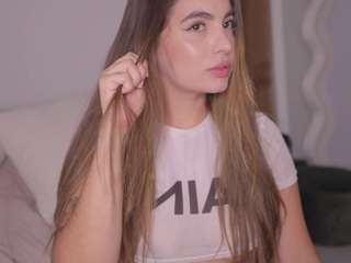 valery-roberts camsoda stream image