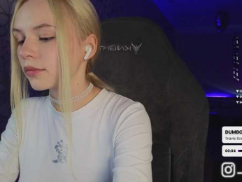 fymryn bongacams stream image