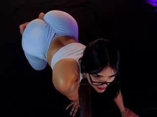 lady-brownn camsoda stream image