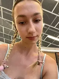 Lia__Love stripchat stream image