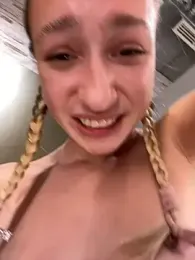 Lia__Love stripchat stream image