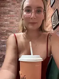 The_Snowwhitee stripchat stream image