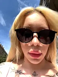 babydolll stripchat stream image