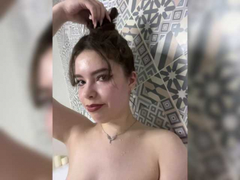 YourLadyyy bongacams stream image