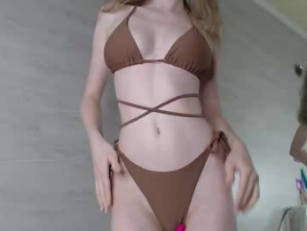 b4by_emilia chaturbate stream image