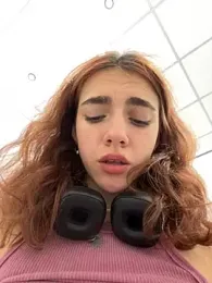 Lily__Belle stripchat stream image