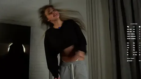 KarinBates stripchat stream image