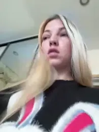 Adelina0001 stripchat stream image