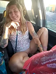 SheIsSomething stripchat stream image