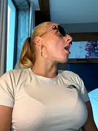 Strongqueen stripchat stream image