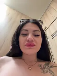 Wet__Bunny stripchat stream image