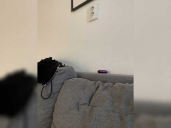 IRAONIC bongacams stream image