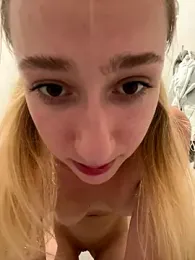 Lia__Love stripchat stream image