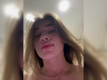 juicy-peachh bongacams stream image