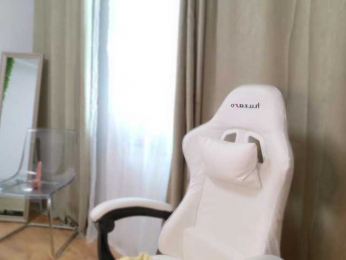 EmilyxJames bongacams stream image