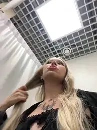 babydolll stripchat stream image