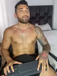 Sweet_and_caramel stripchat stream image