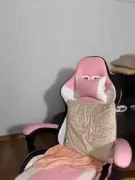 ReiyaRey stripchat stream image