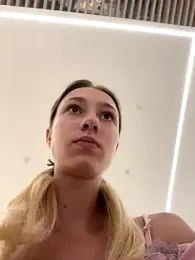 Lia__Love stripchat stream image